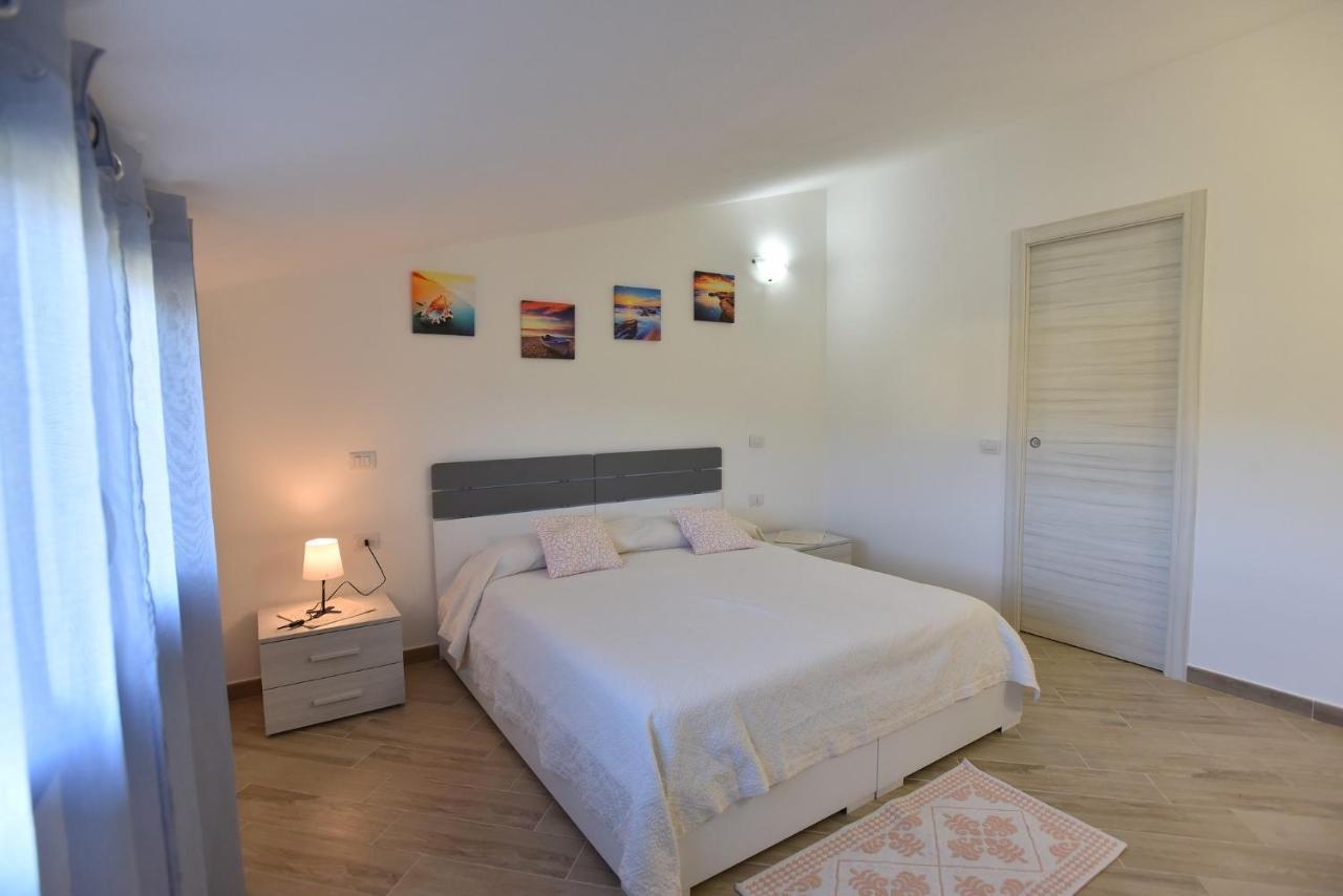 Ferienwohnung Casa Terra Del Sole Pula Exterior foto
